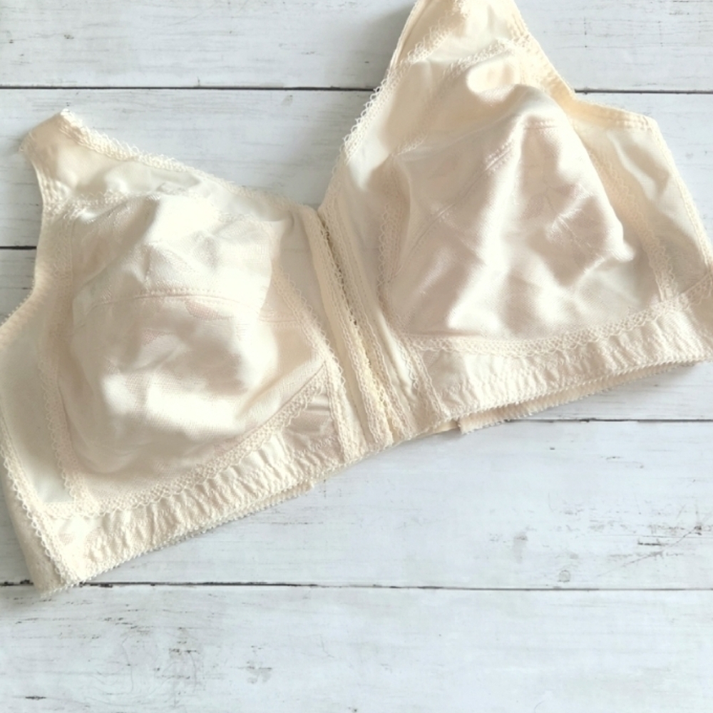 Playtex 18hr Supportive Flexible Back Front Closure Bra Size 40C